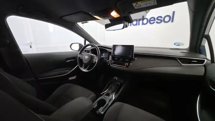 Toyota Auris 2022, foto 10