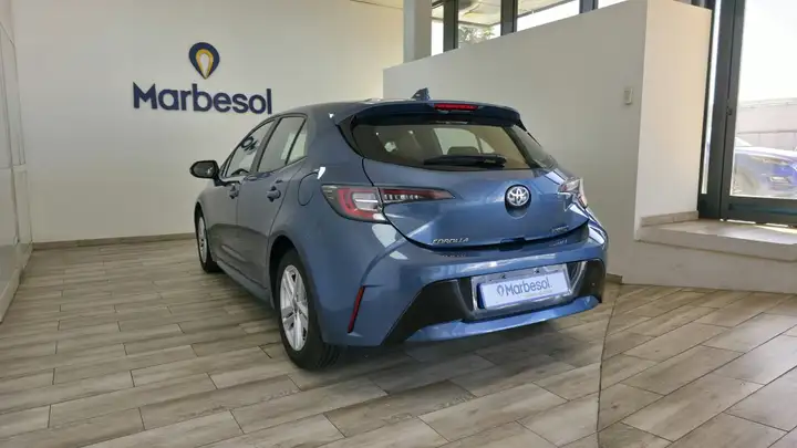 Toyota Auris 2022, foto 4