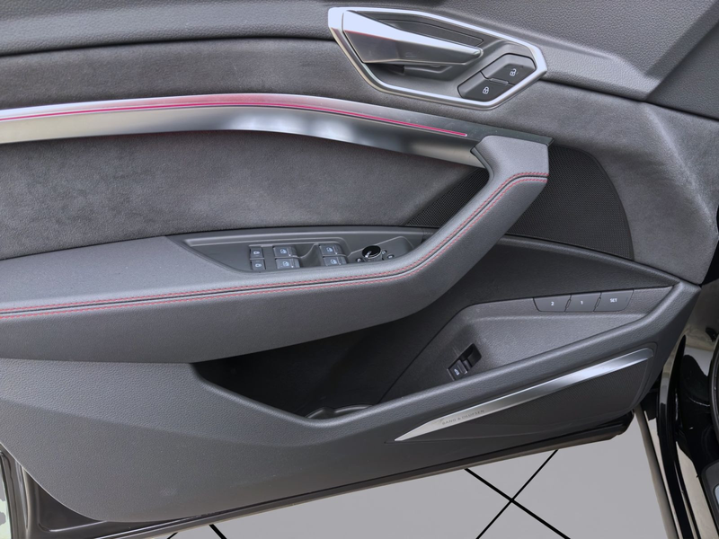 Audi Q8 Sportback 55 e-tron Q S LINE PANO NAVI+ B&O L — photo 11