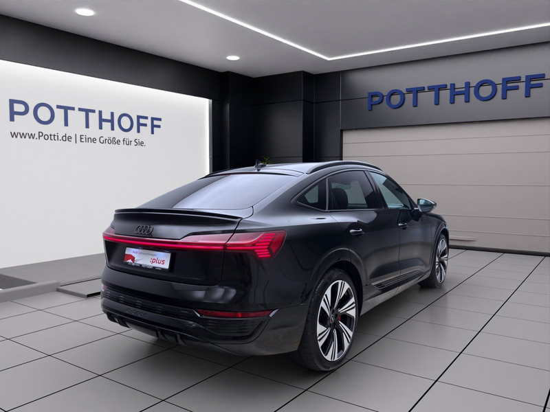 Audi Q8 Sportback 55 e-tron Q S LINE PANO NAVI+ B&O L — photo 6
