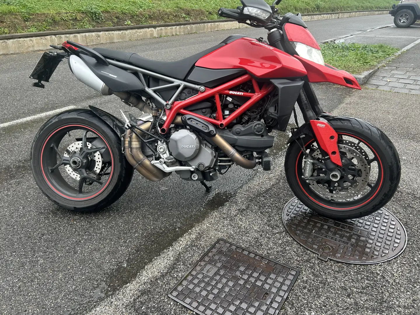 Ducati Hypermotard 950 - 1