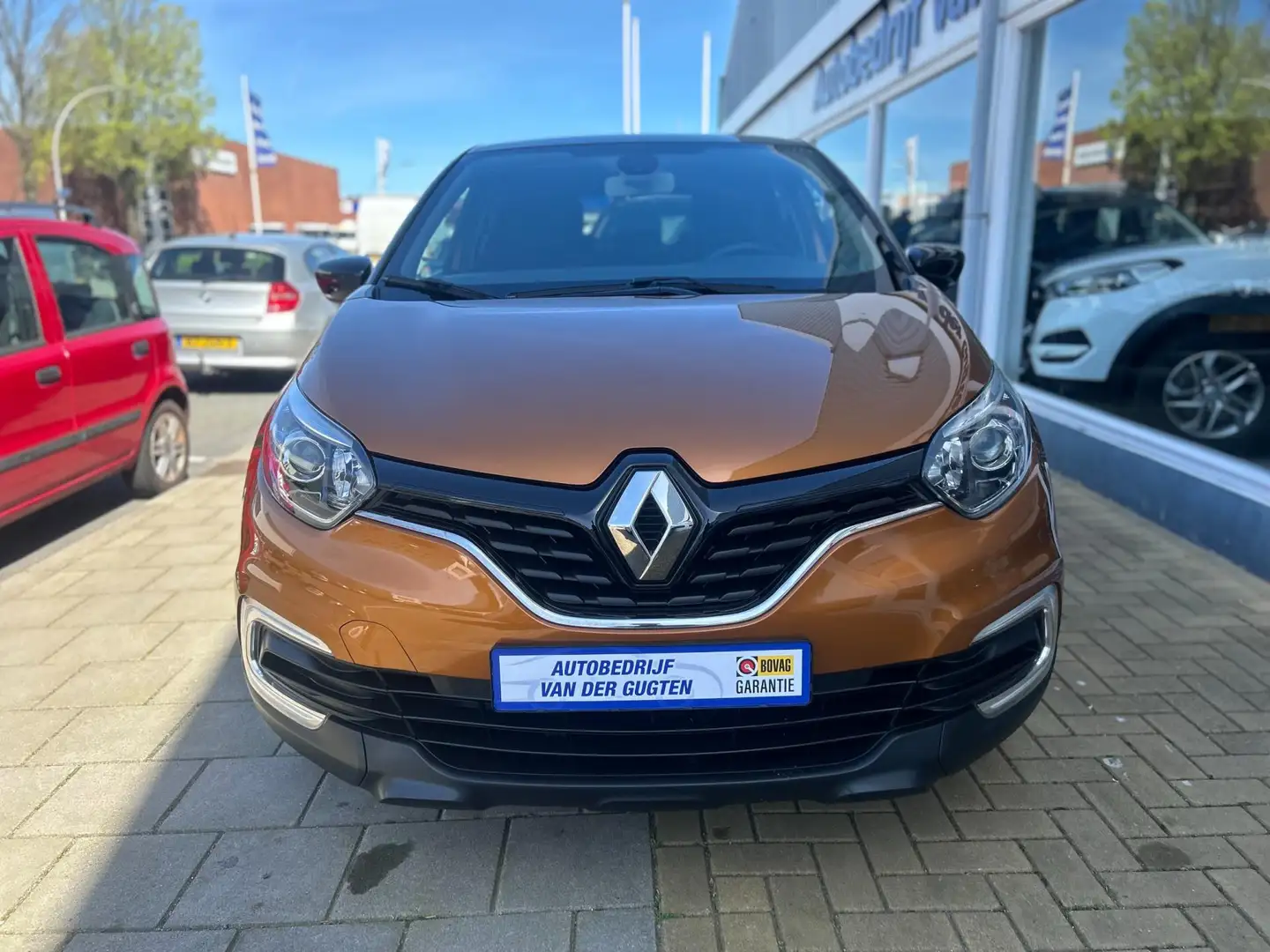 Renault Captur 0.9 TCe Limited Oranje - 2