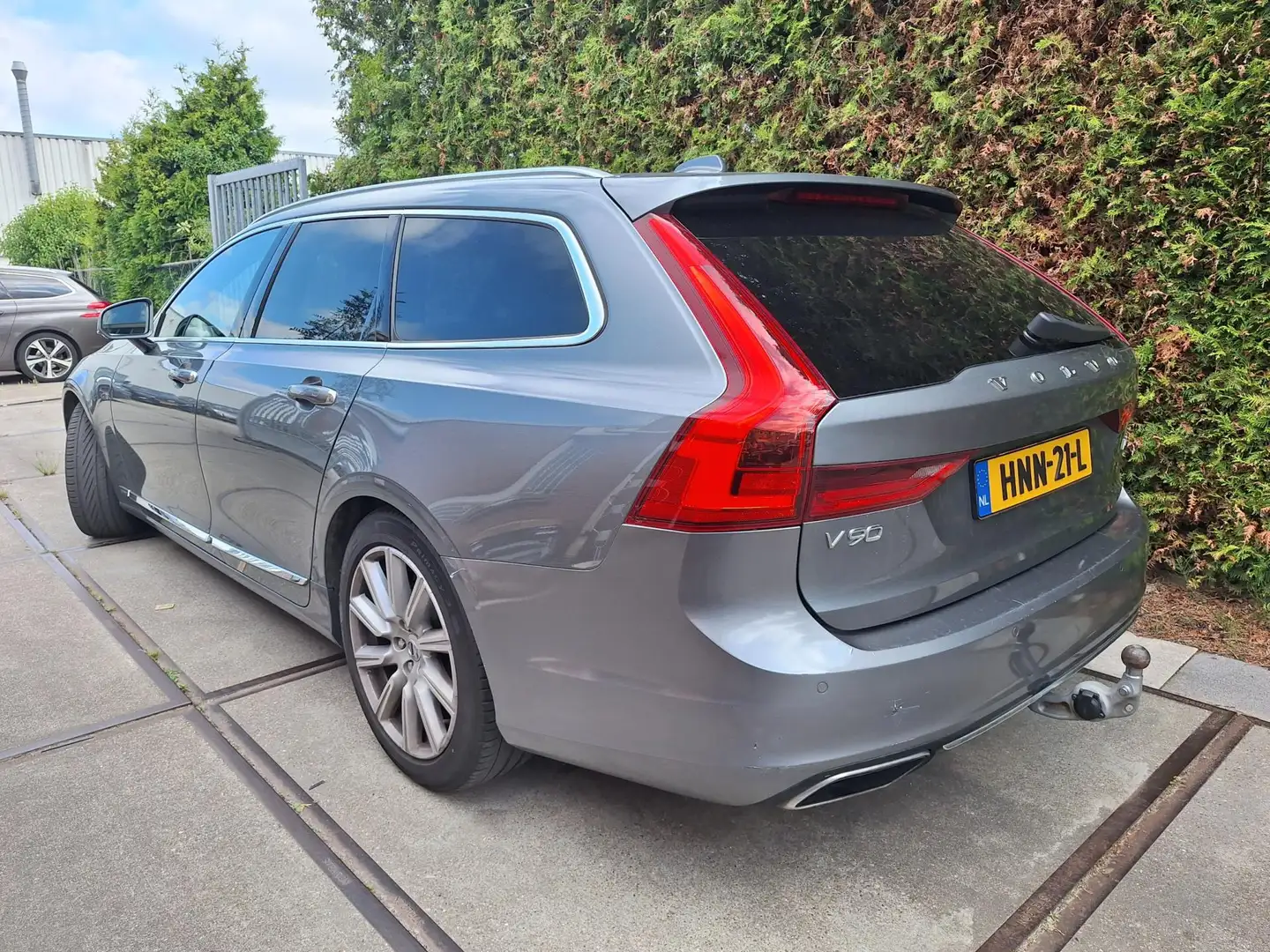 Volvo V90 2.0 D3 Inscription Grijs - 2