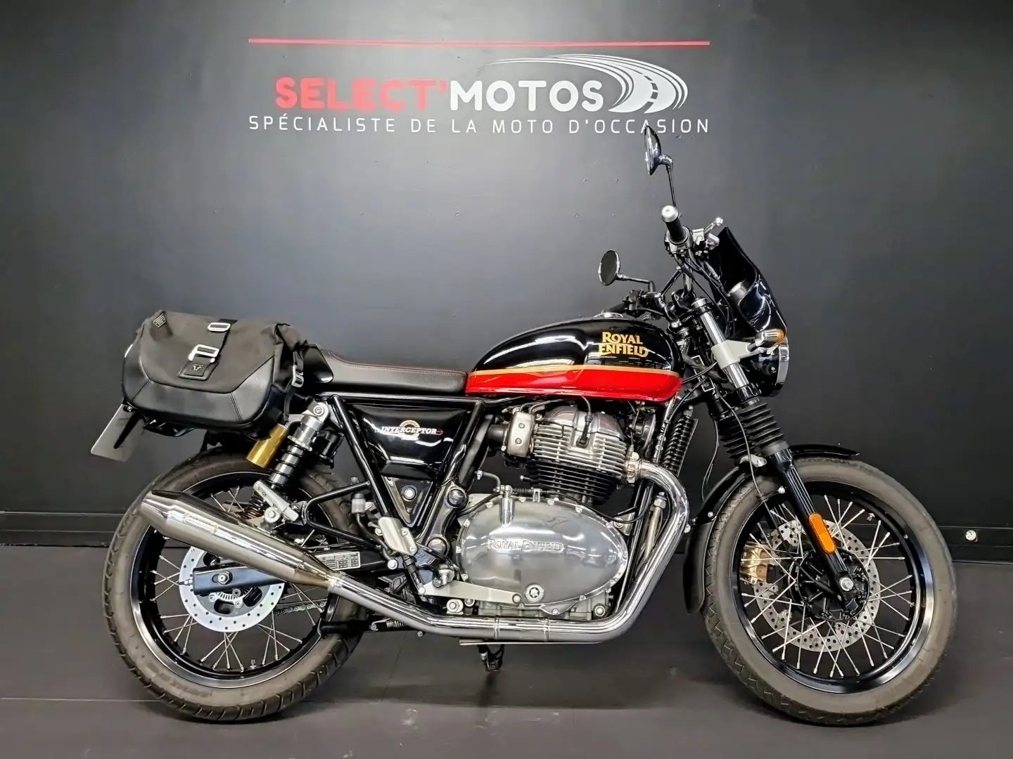 Royal Enfield Interceptor Noir - 1