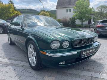 4.2 XJ8