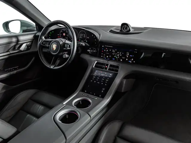 Porsche Taycan view 9