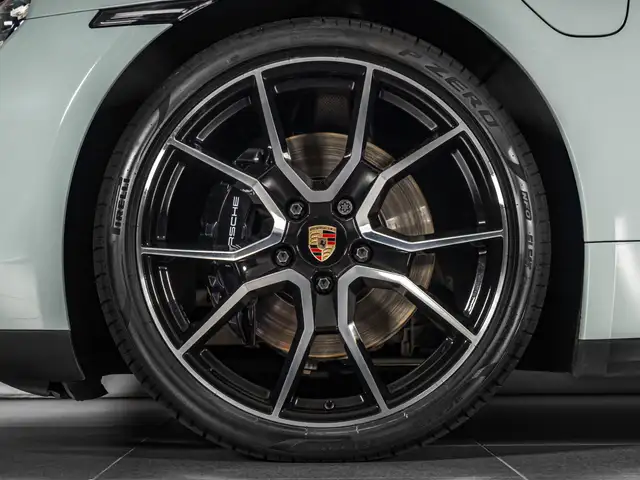 Porsche Taycan view 14