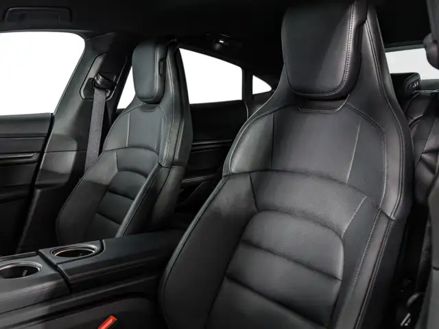 Porsche Taycan view 8