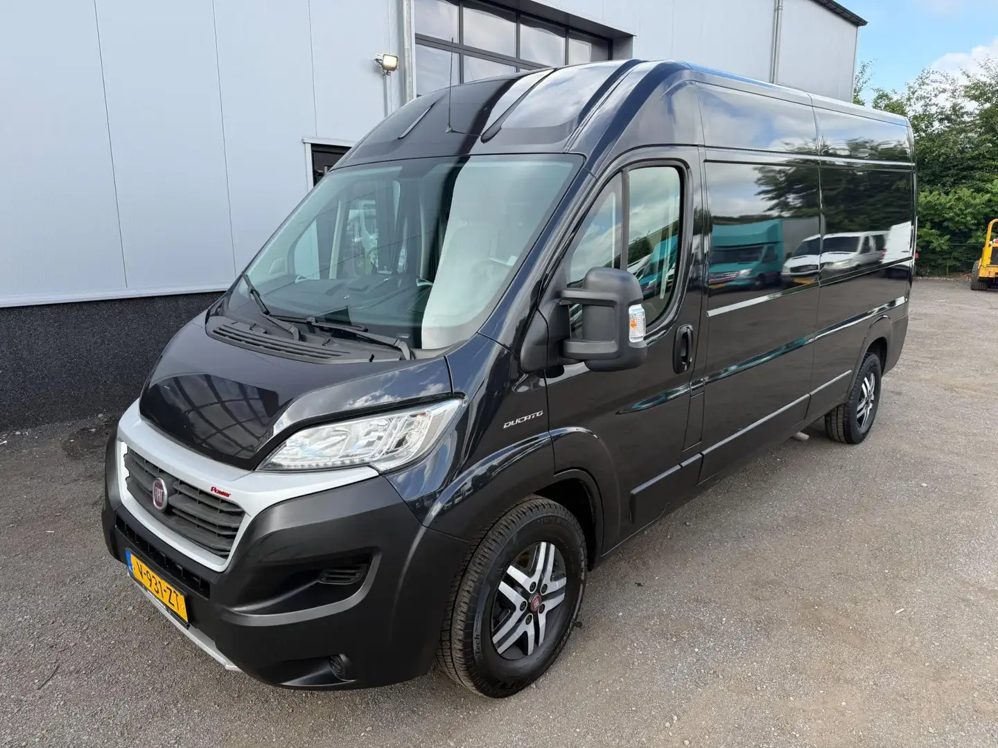 Fiat Ducato 35H 2.3 MultiJet 177PK L3H2 Navi / Cruise / Camera Zwart - 1
