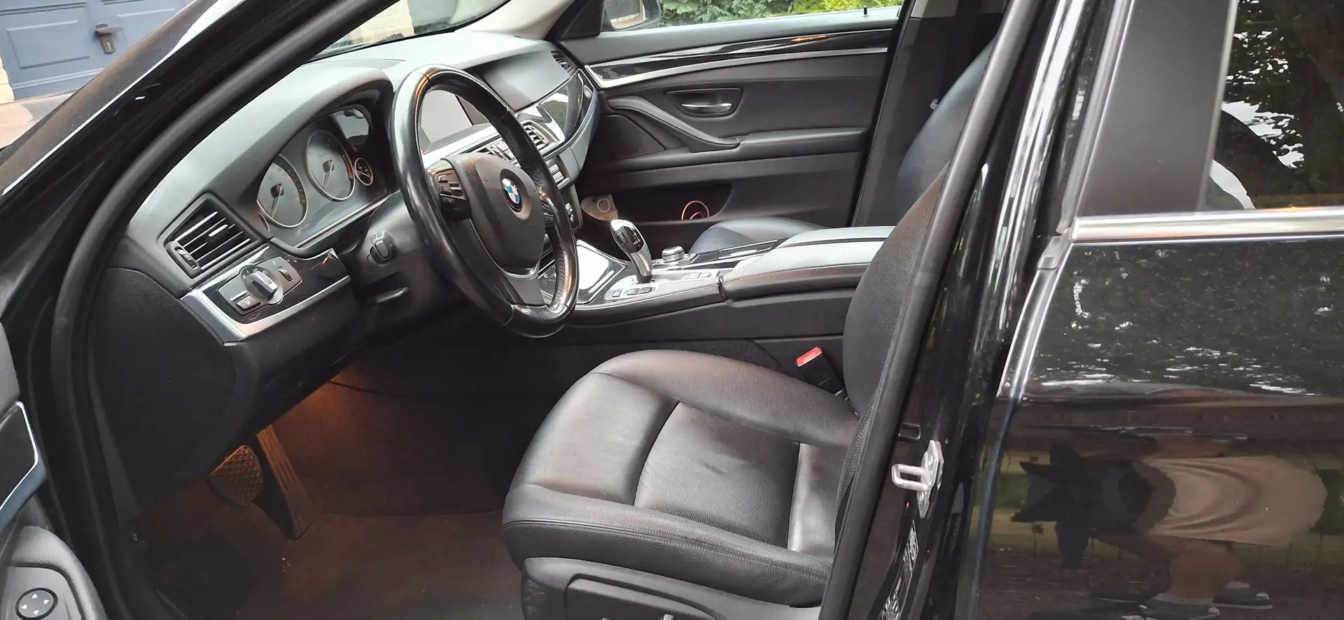 BMW 518 518d Touring Aut. Zwart - 2