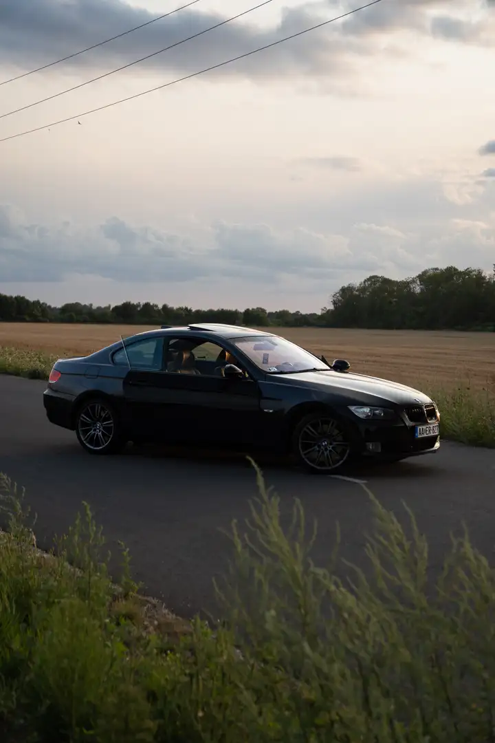 BMW 335 335xi Coupe Schwarz - 1