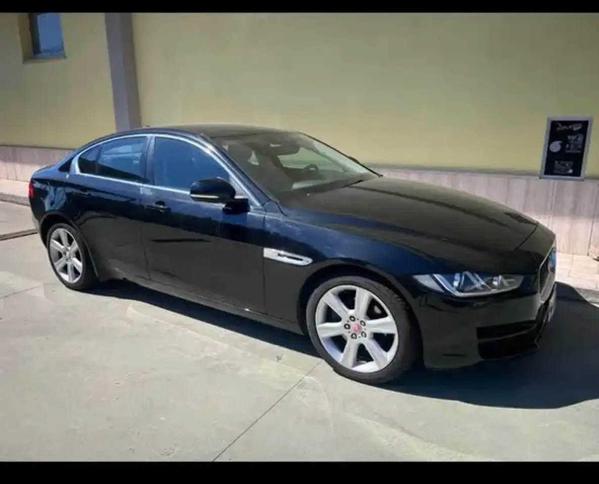 Jaguar XE