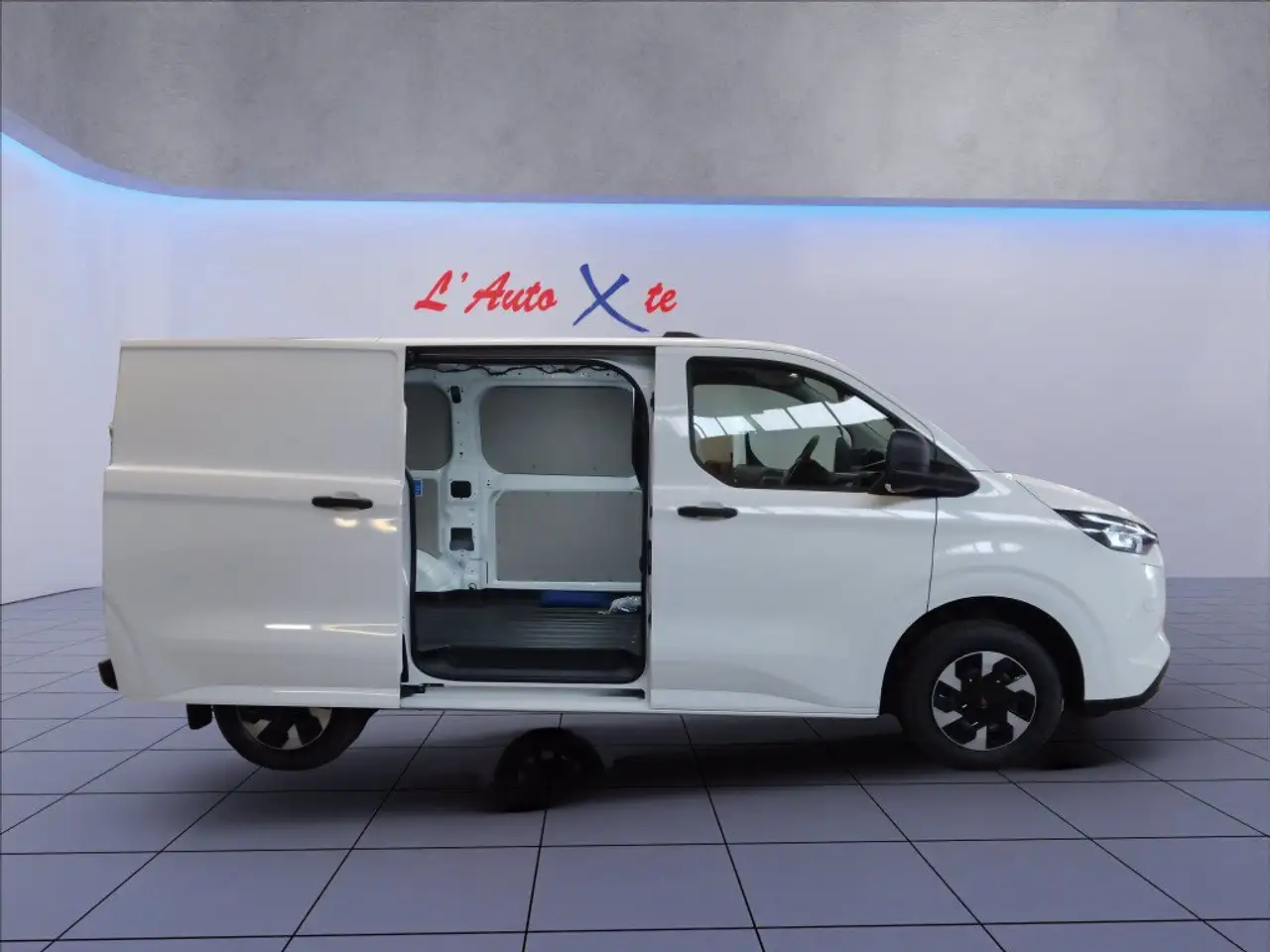 Ford Transit Custom 2026 — фото 15