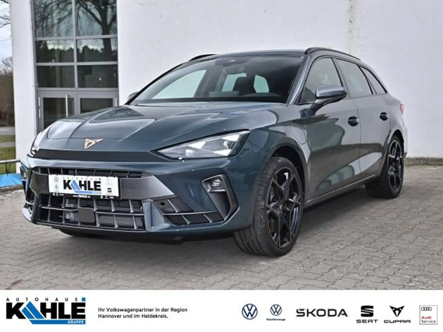 CUPRA Leon Sportstourer 1.5 eTSI DSG VZ Navi AHK LED DCC SHZ Bleu - 1