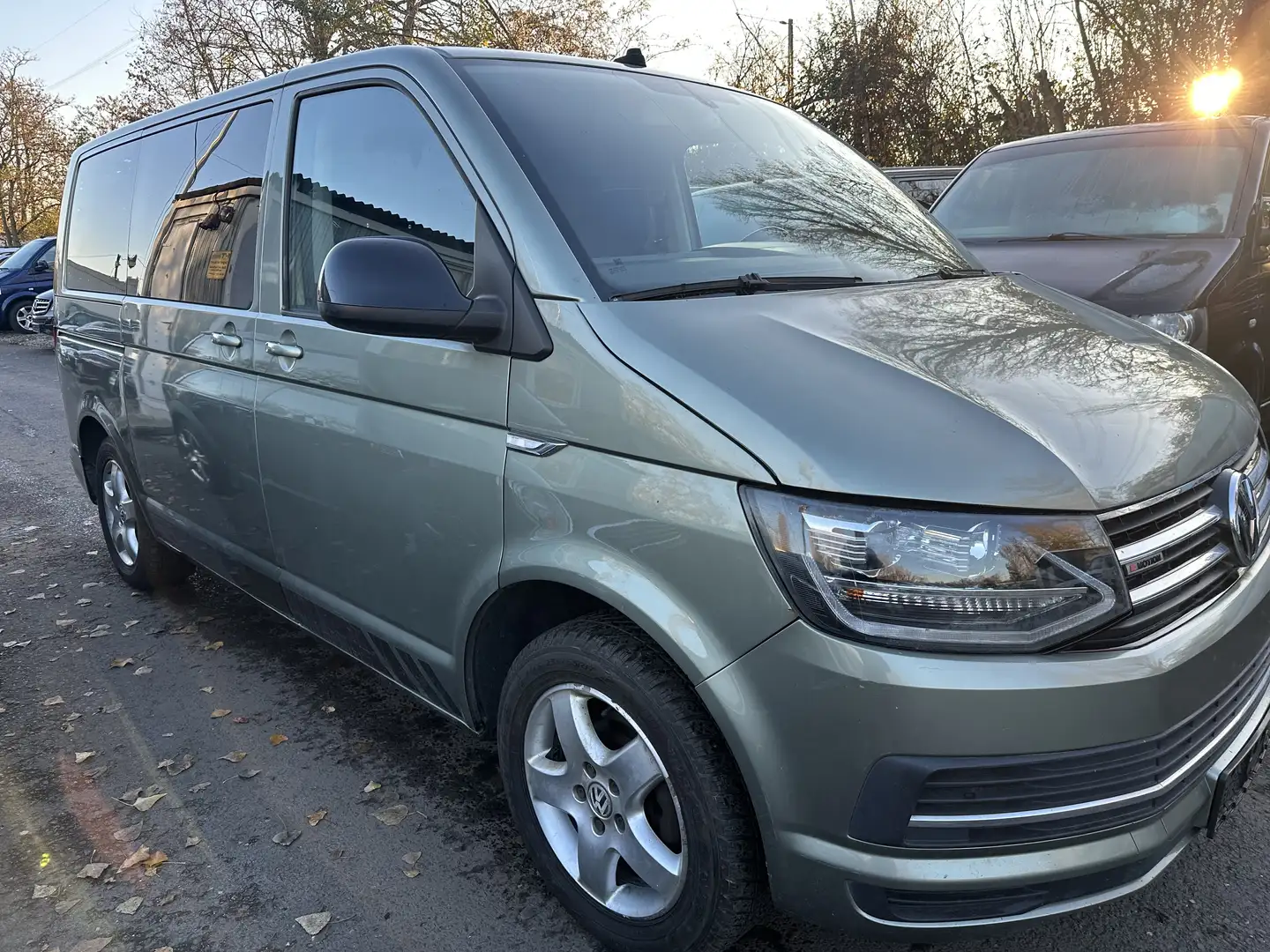 Volkswagen T5 Multivan 4Motion 2,5 TDI 174 PS KLIMA NAVI 17 ZOLL ALU Groen - 1