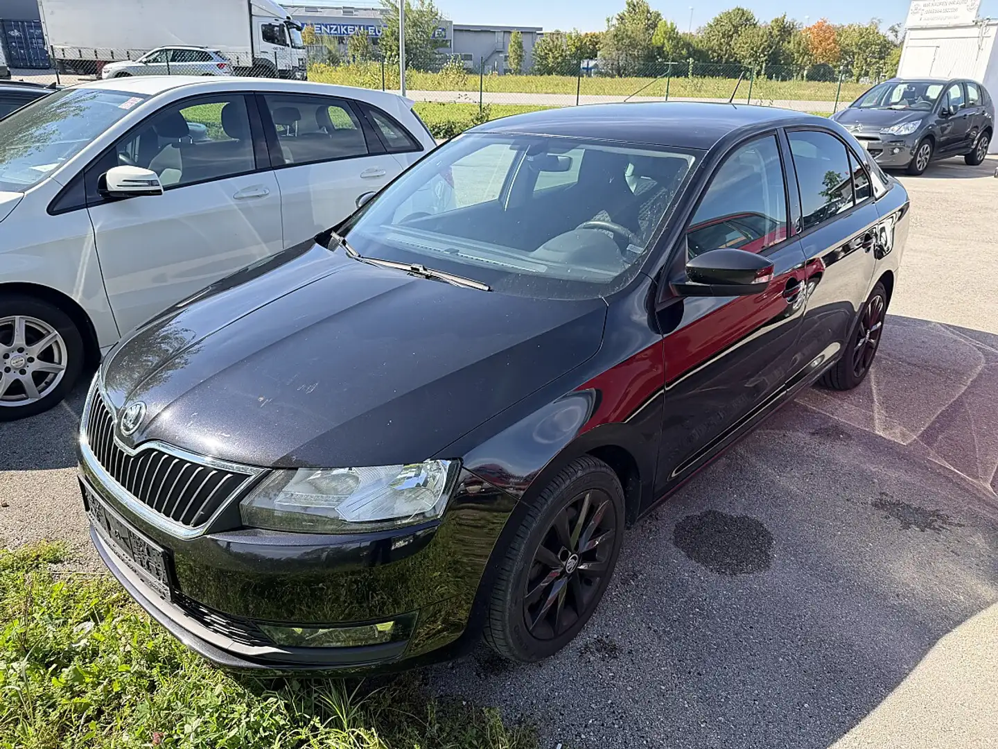 Skoda Rapid/Spaceback Rapid 1.6 TDI Sport Green Tec Schwarz - 1
