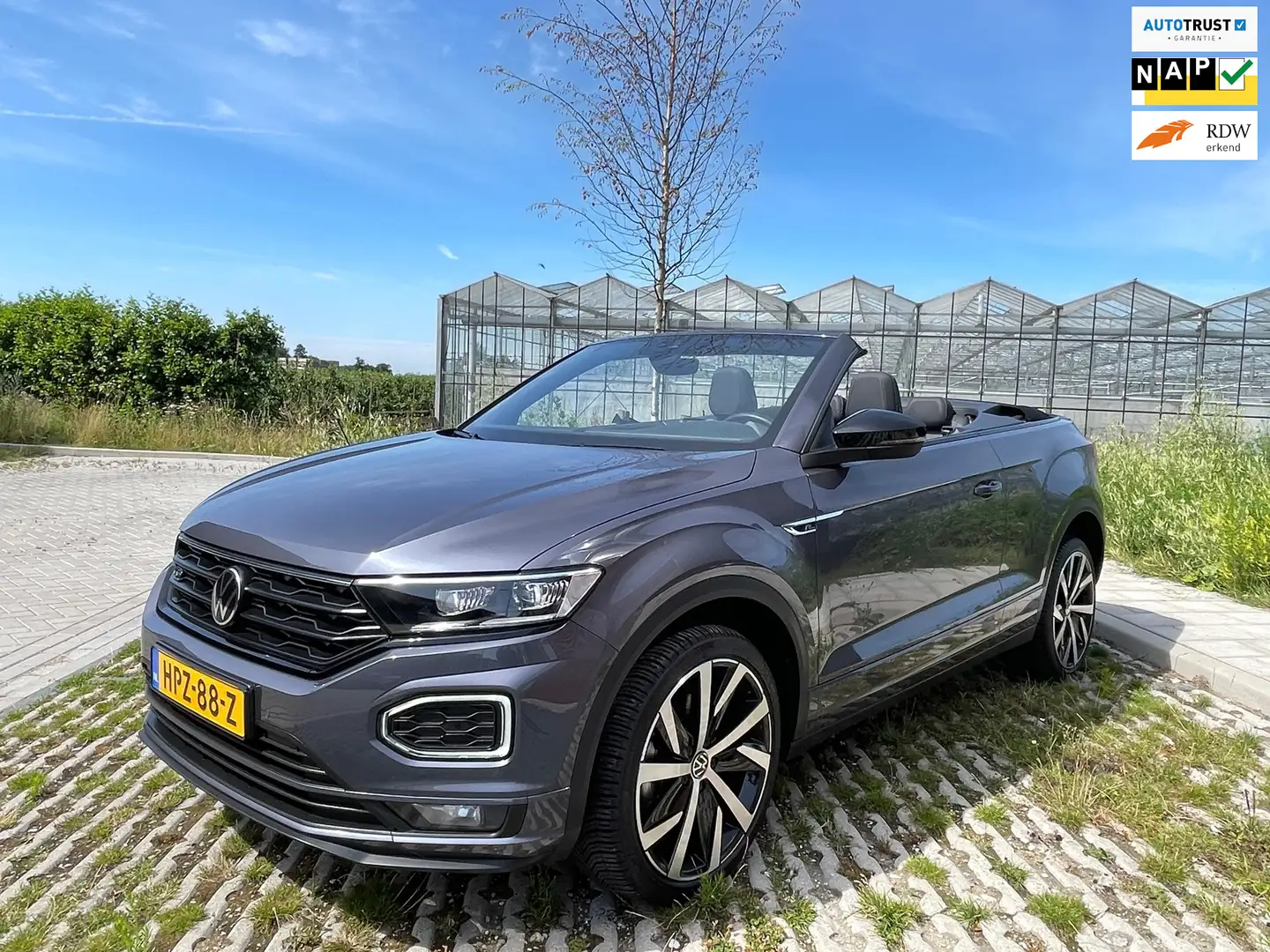 Volkswagen T-Roc Cabrio 1.5 TSI R-Line AUTOMAAT Grijs - 1