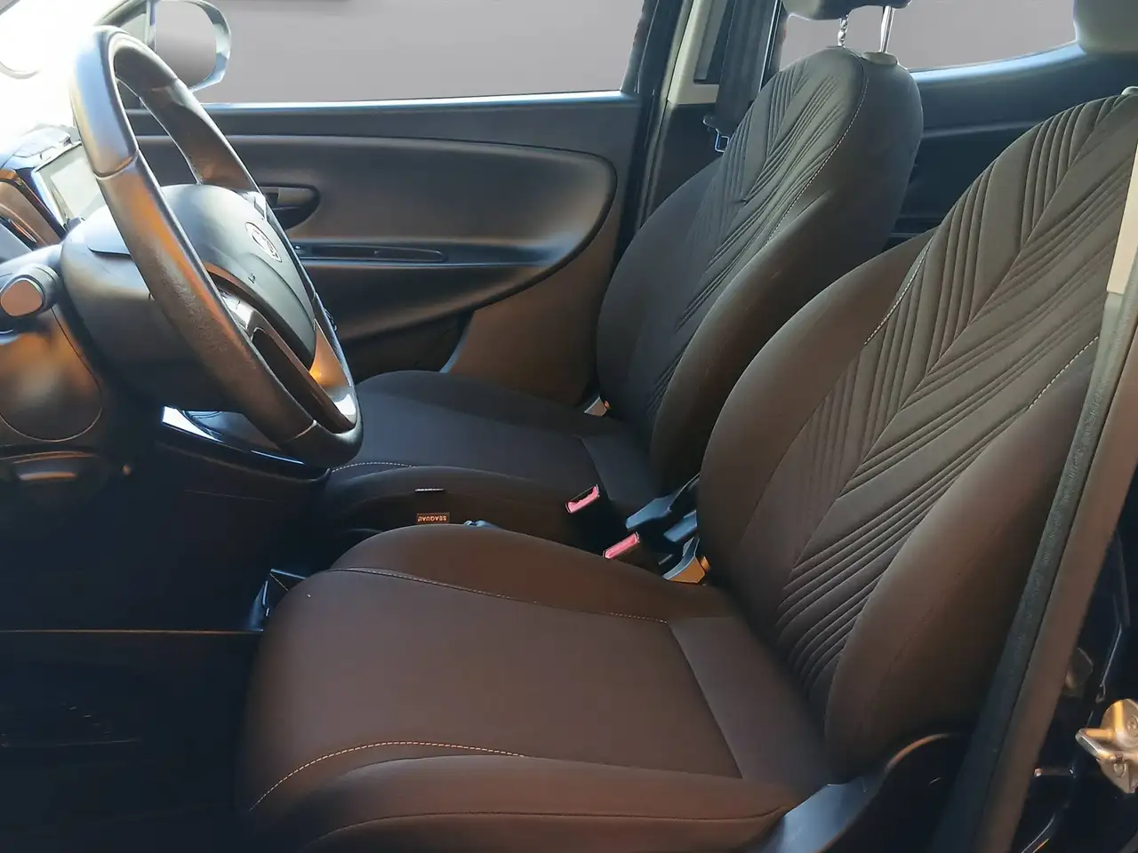 Lancia Ypsilon 2023 — фото 10