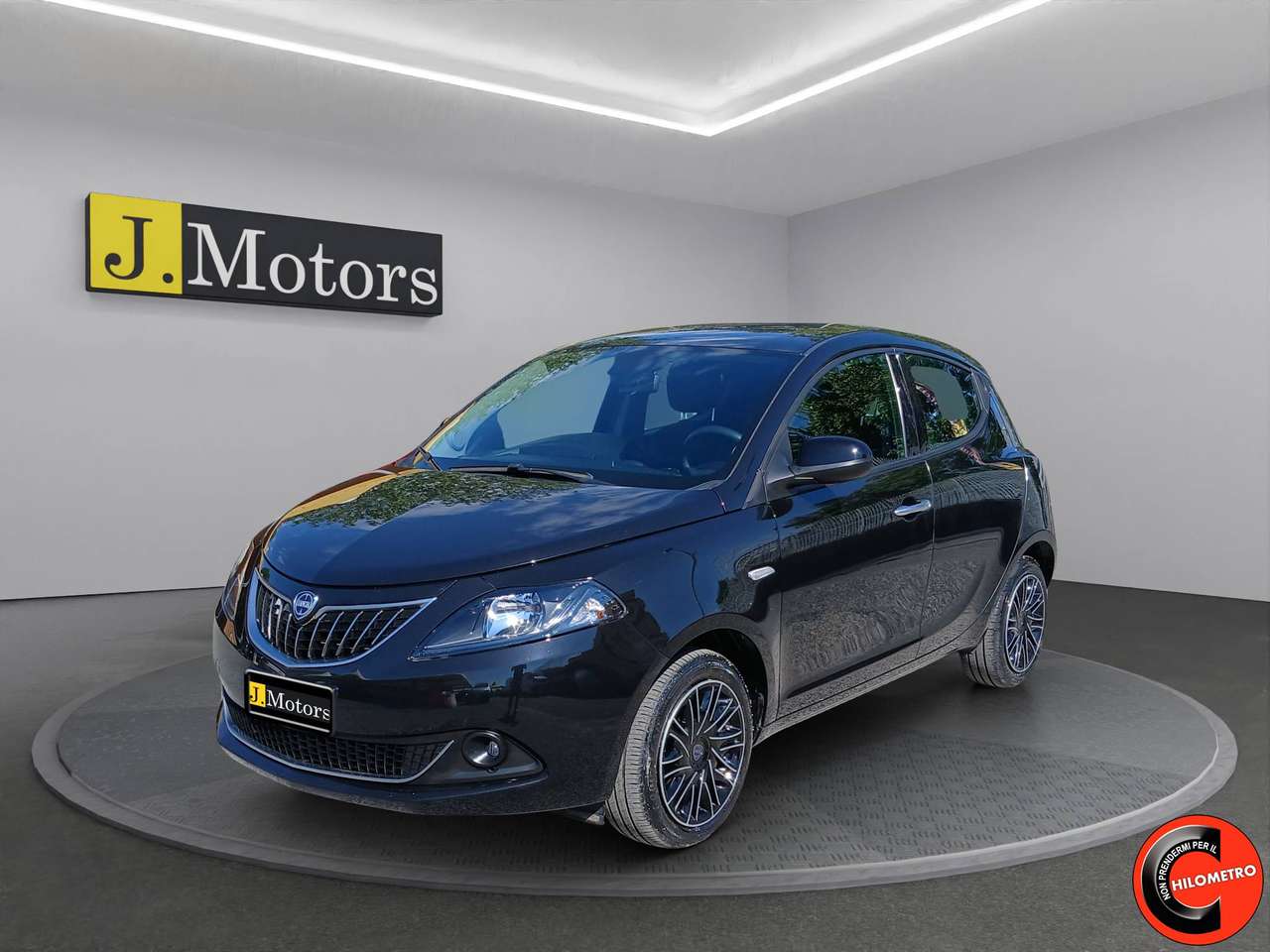 Lancia Ypsilon 1.0 firefly hybrid Gold 5 Posti Sensori di Parcheggio CarPlay Scorta