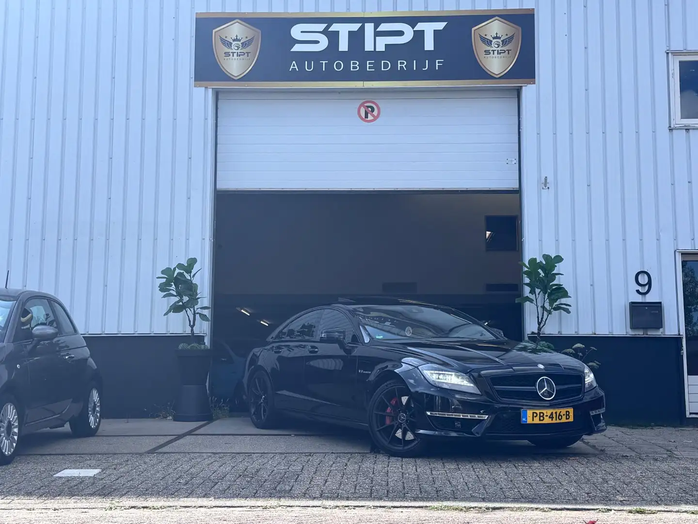 Mercedes-Benz CLS 63 AMG | 625PK|MASSAGE|DAK|H&K|VOL Zwart - 2