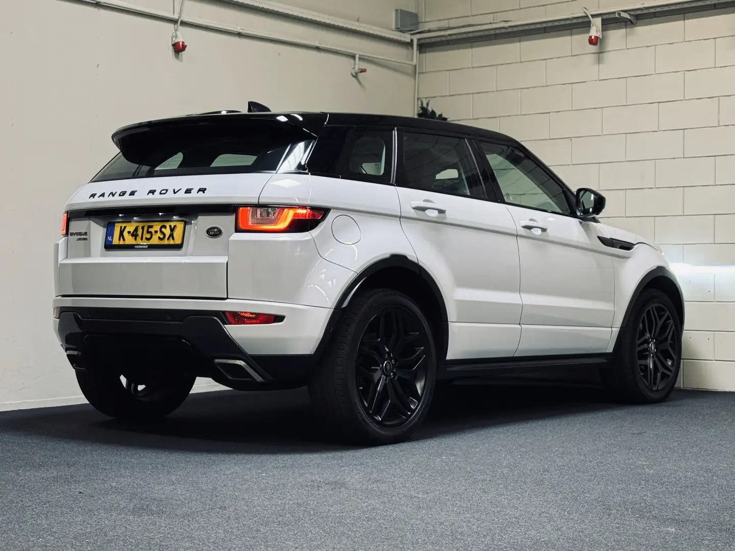 Land Rover Range Rover Evoque Si4 290PK HSE Dynamic | 20" | LED | Meridian Wit - 2
