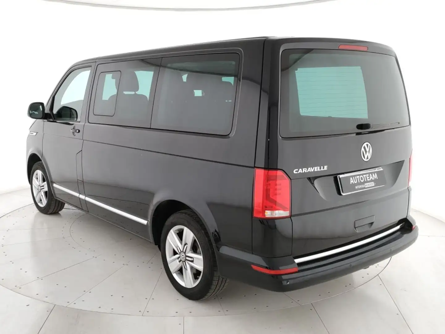 Volkswagen T6.1 Transporter 30 2.0 tdi 150cv p.c. *6 POSTI* Nero - 2