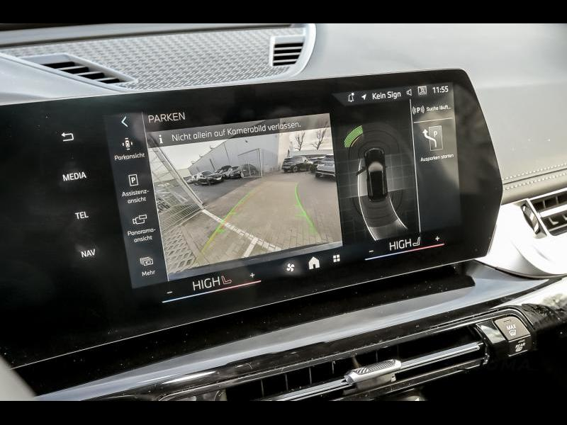 BMW X1 sDrive20i - xLine — photo 14