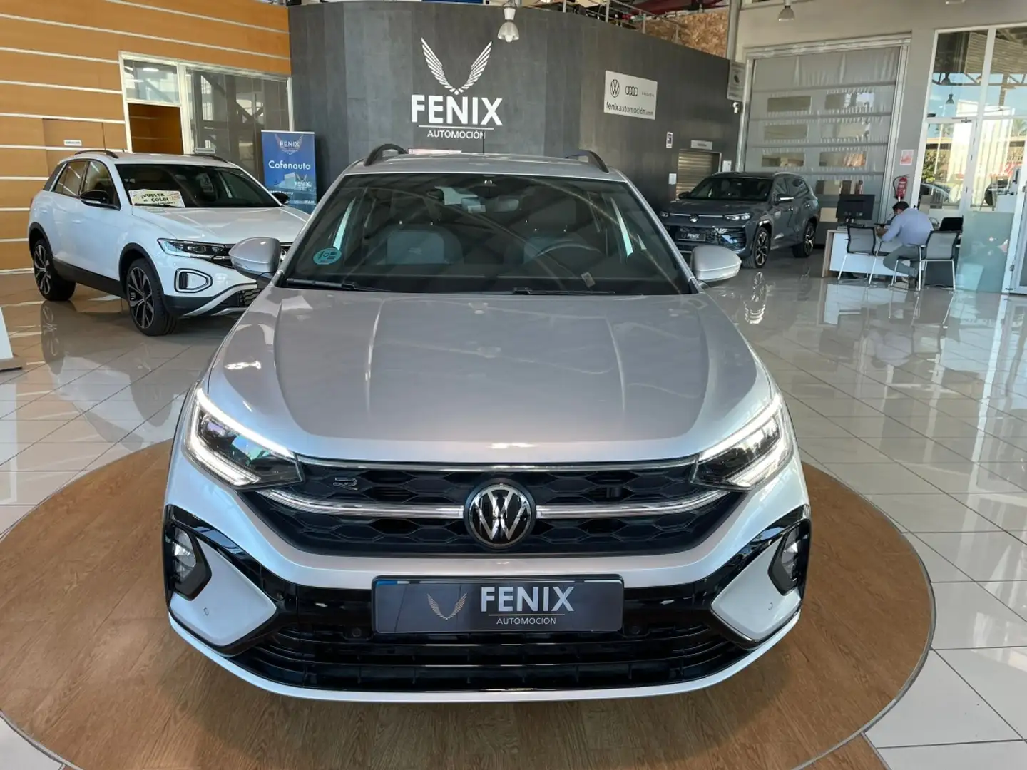 Volkswagen Taigo 1.0 TSI R-Line 85kW Argent - 2
