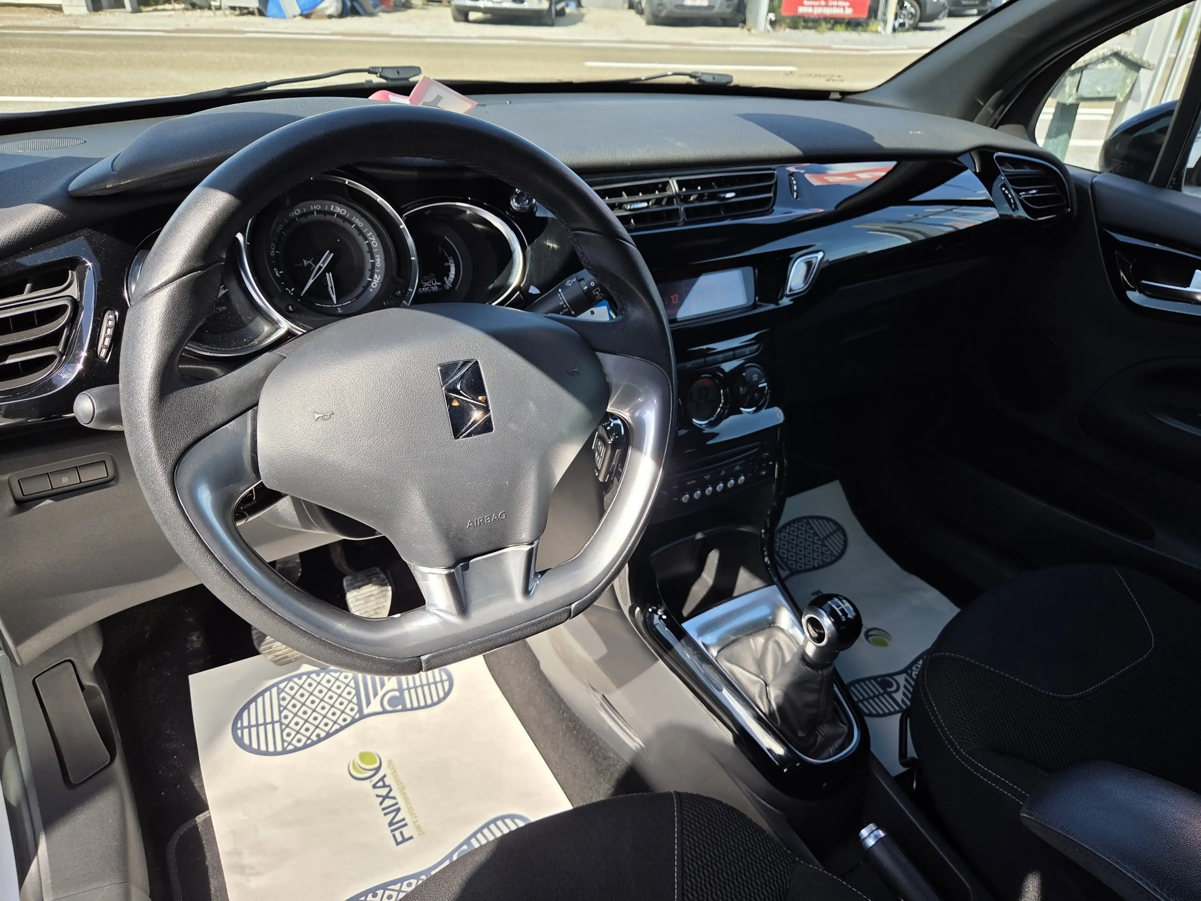 Citroen DS3 1.2i☆1jOMNIUMGARANTIE☆PARELMOER WIT☆CRUISE!☆PARKS — photo 10