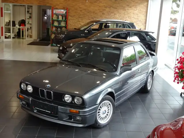 BMW 325 i E30 Orig. M-TECHNIK 2 ORIG.99Tkm 2.HAND TOP