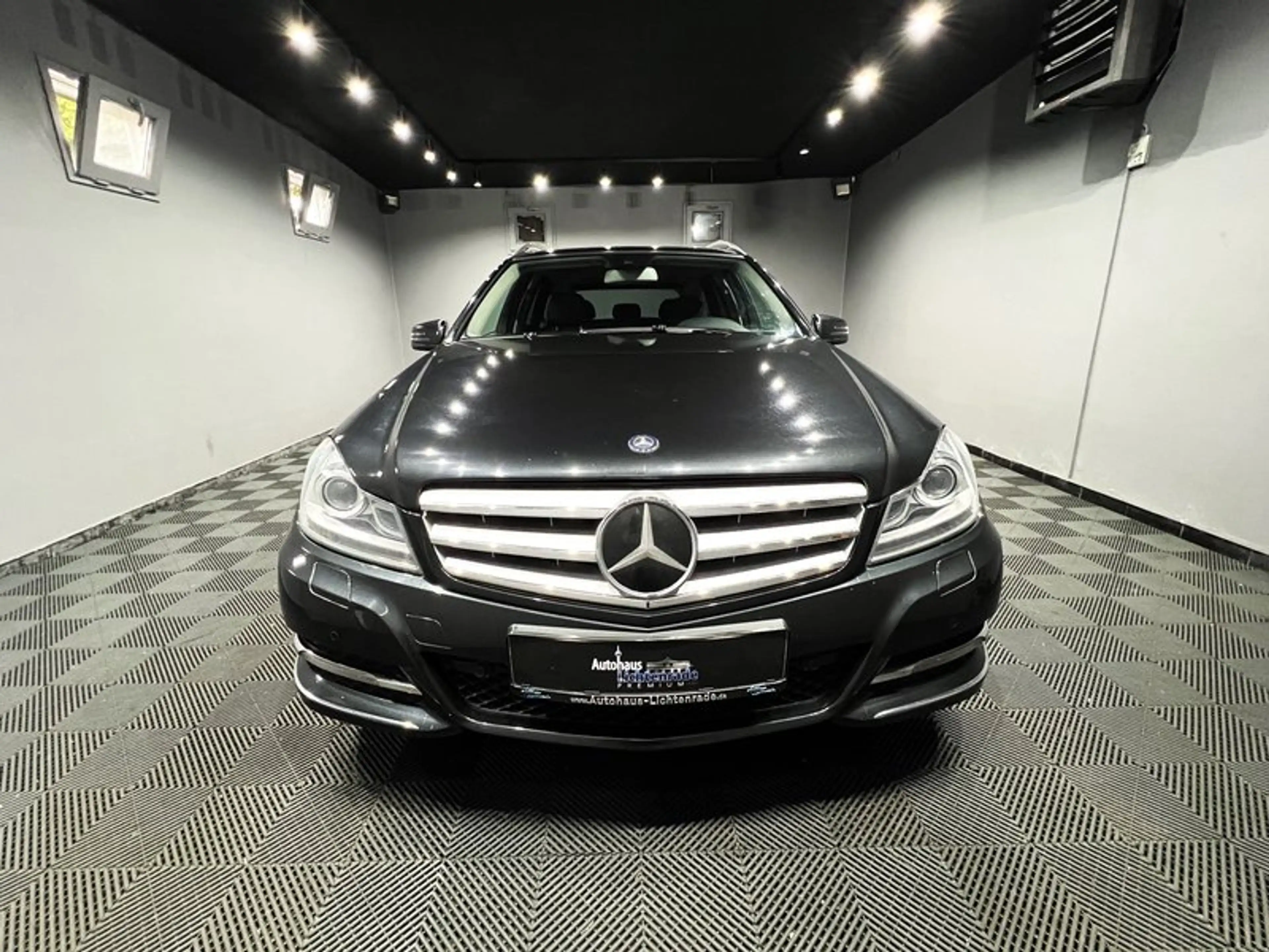 Mercedes-Benz C 250 CGI AVANTGARDE|AUTOM|LEDER|R-KAMERA|LED|NAVI — photo 6