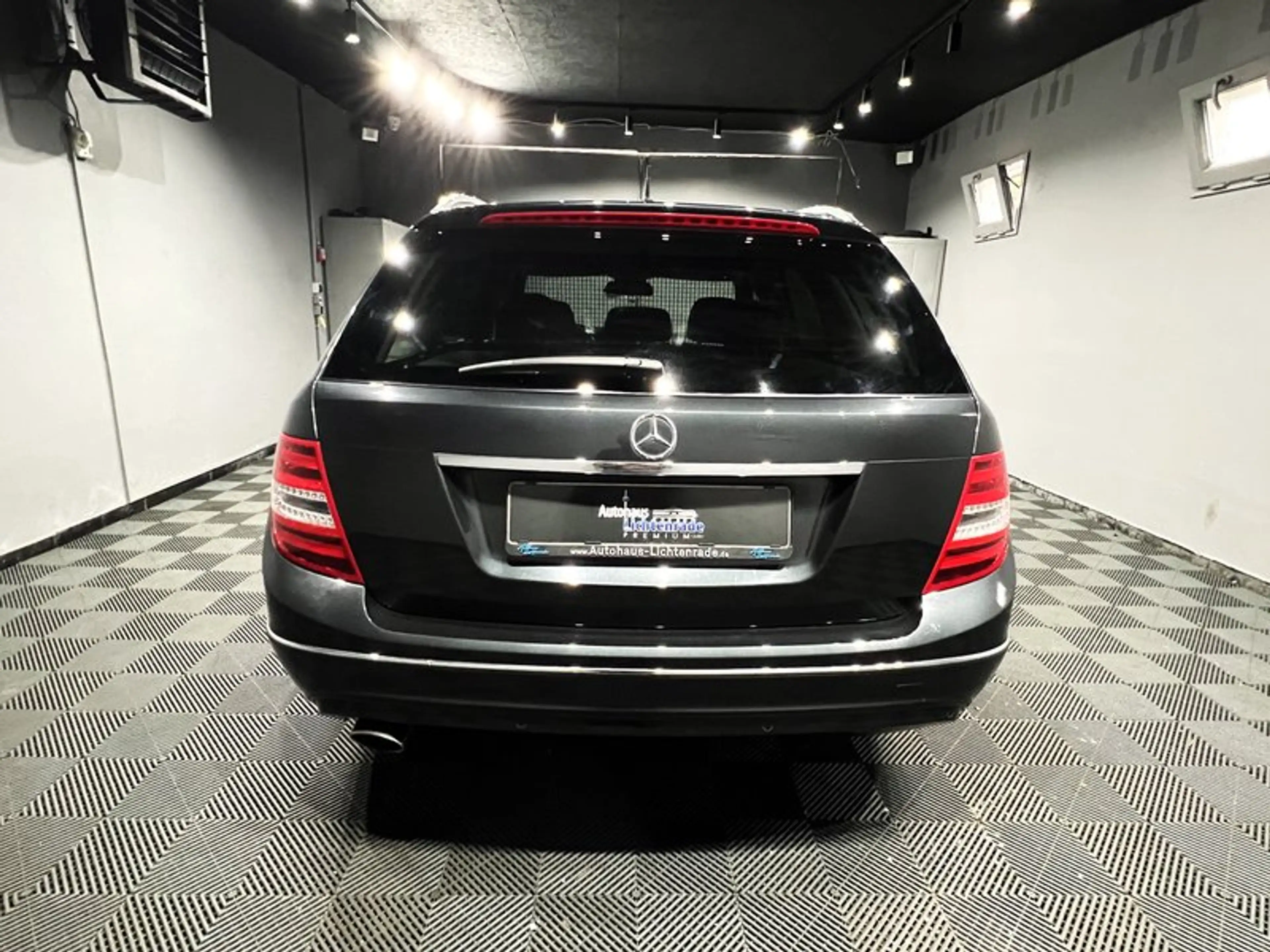 Mercedes-Benz C 250 CGI AVANTGARDE|AUTOM|LEDER|R-KAMERA|LED|NAVI — photo 7