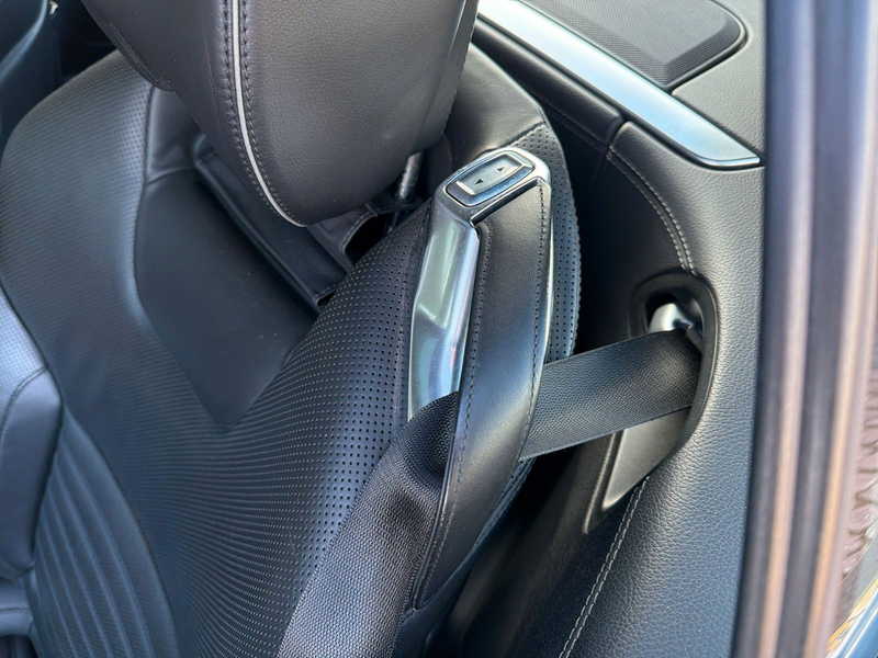 Mercedes-Benz SL 500 Roadster AMG VARIO/MASSAGE/RFK/SITZBEL. — photo 16