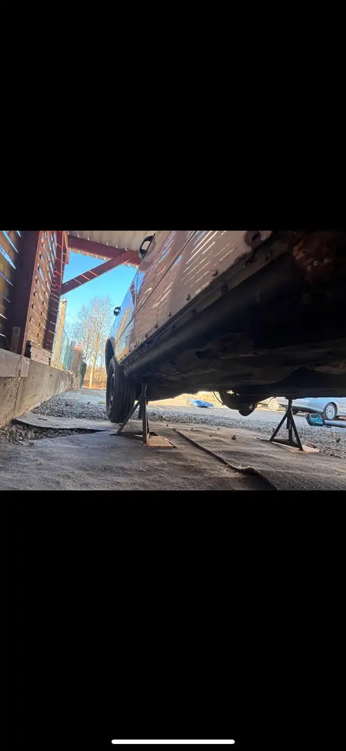 Mercedes-Benz Baureihe 123 240 D Blanco - 2