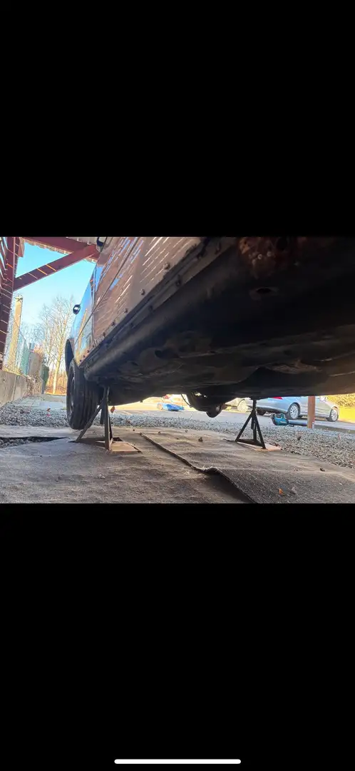 Mercedes-Benz Baureihe 123 240 D Blanco - 1