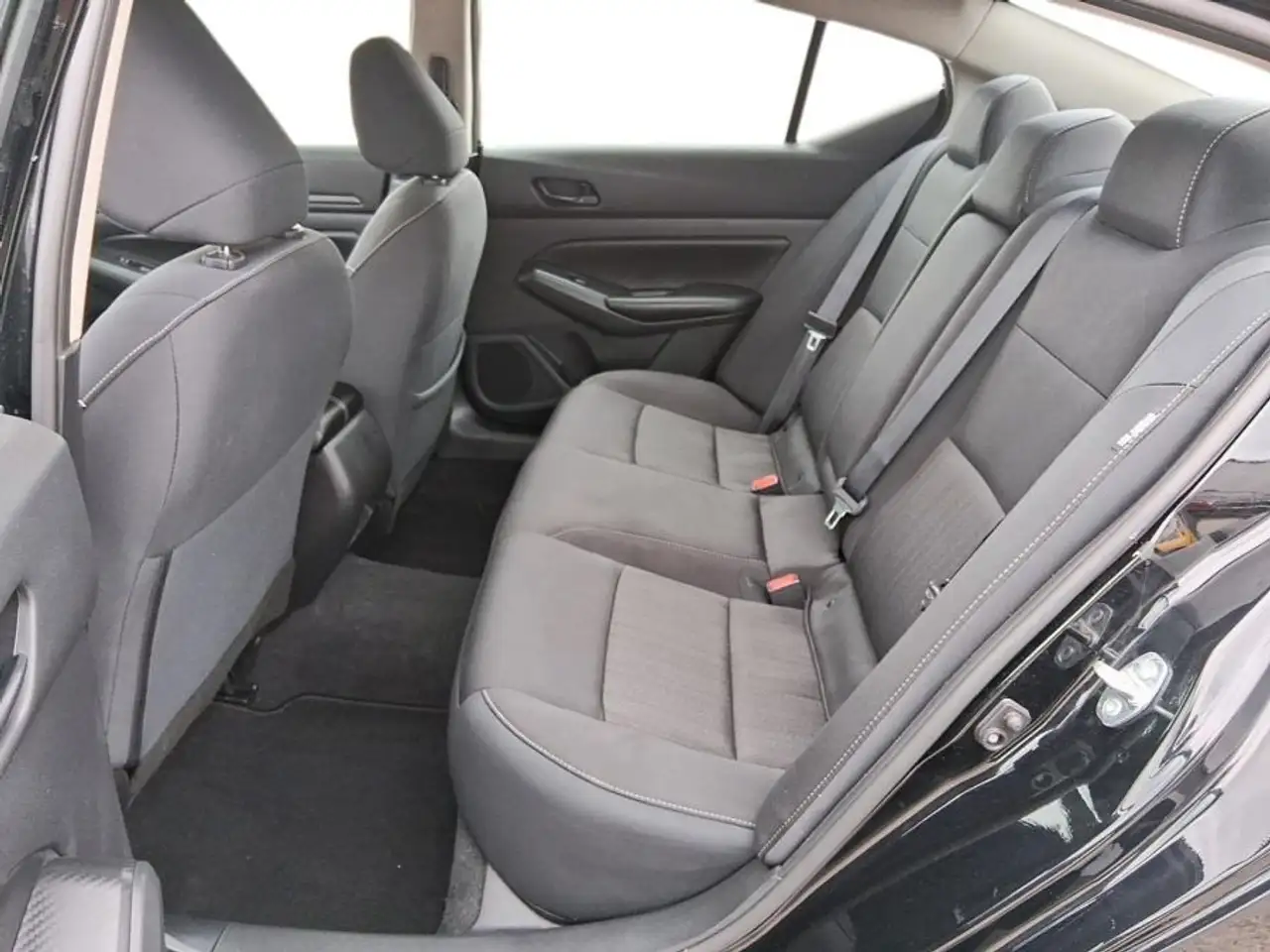 Nissan Altima снимка Nissan Altima