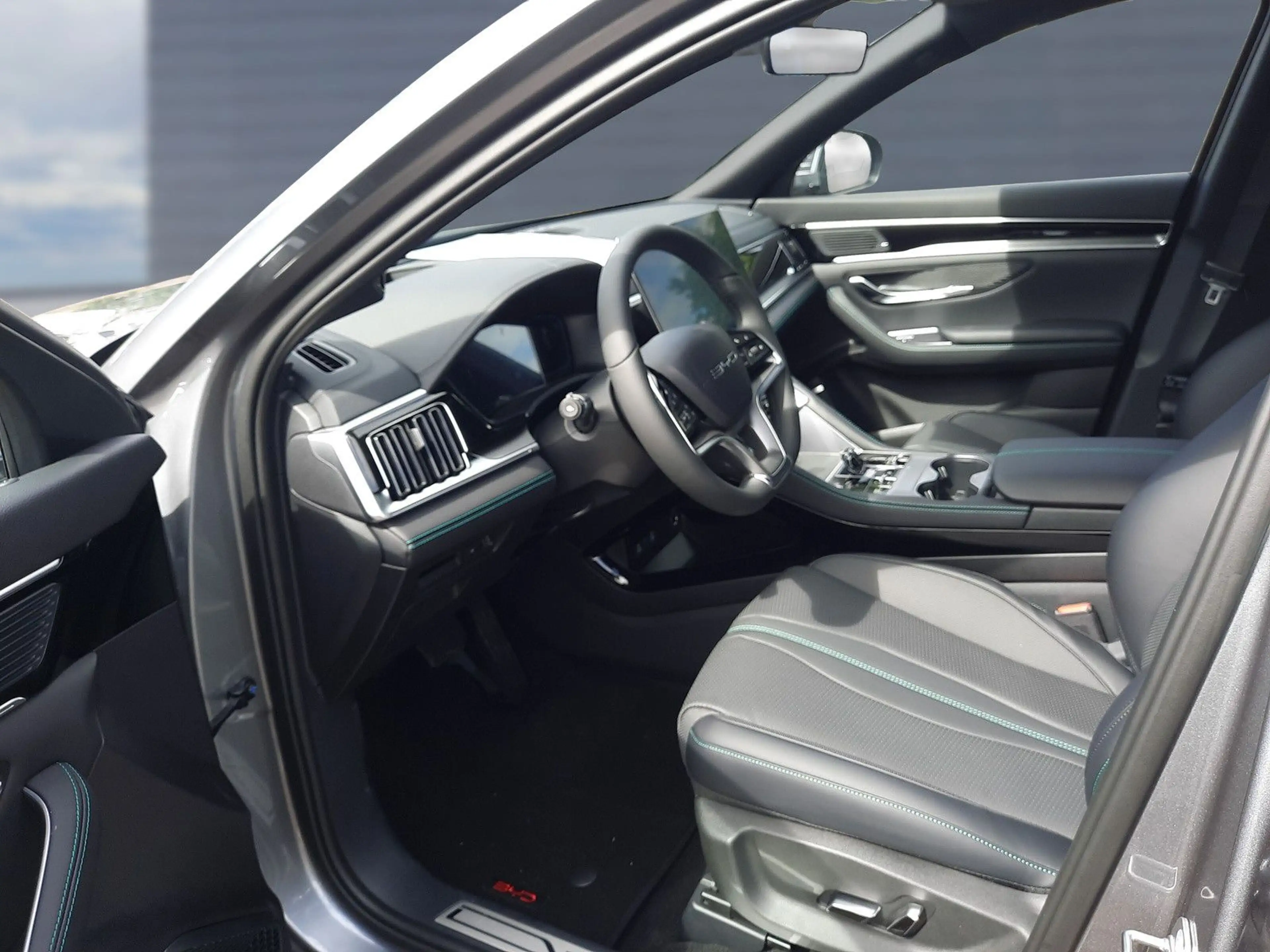 BYD Seal Seal U DM-i Design  AWD HUD Pano — photo 10