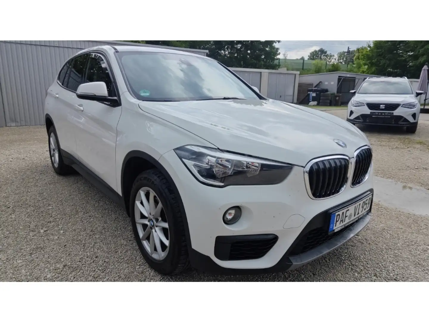 BMW X1 sDrive 18d Advantage DAB+NAVIGATION KAMERA HARMAN Weiß - 2
