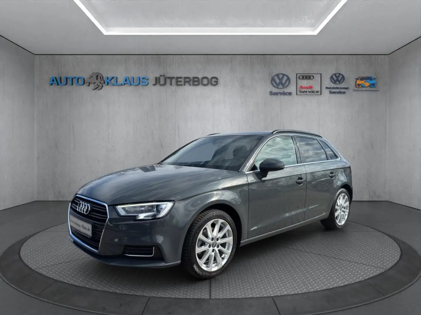 Audi A3 Sportback 35 TFSI*Navi*Xenon Plus*SHZ* Grau - 2