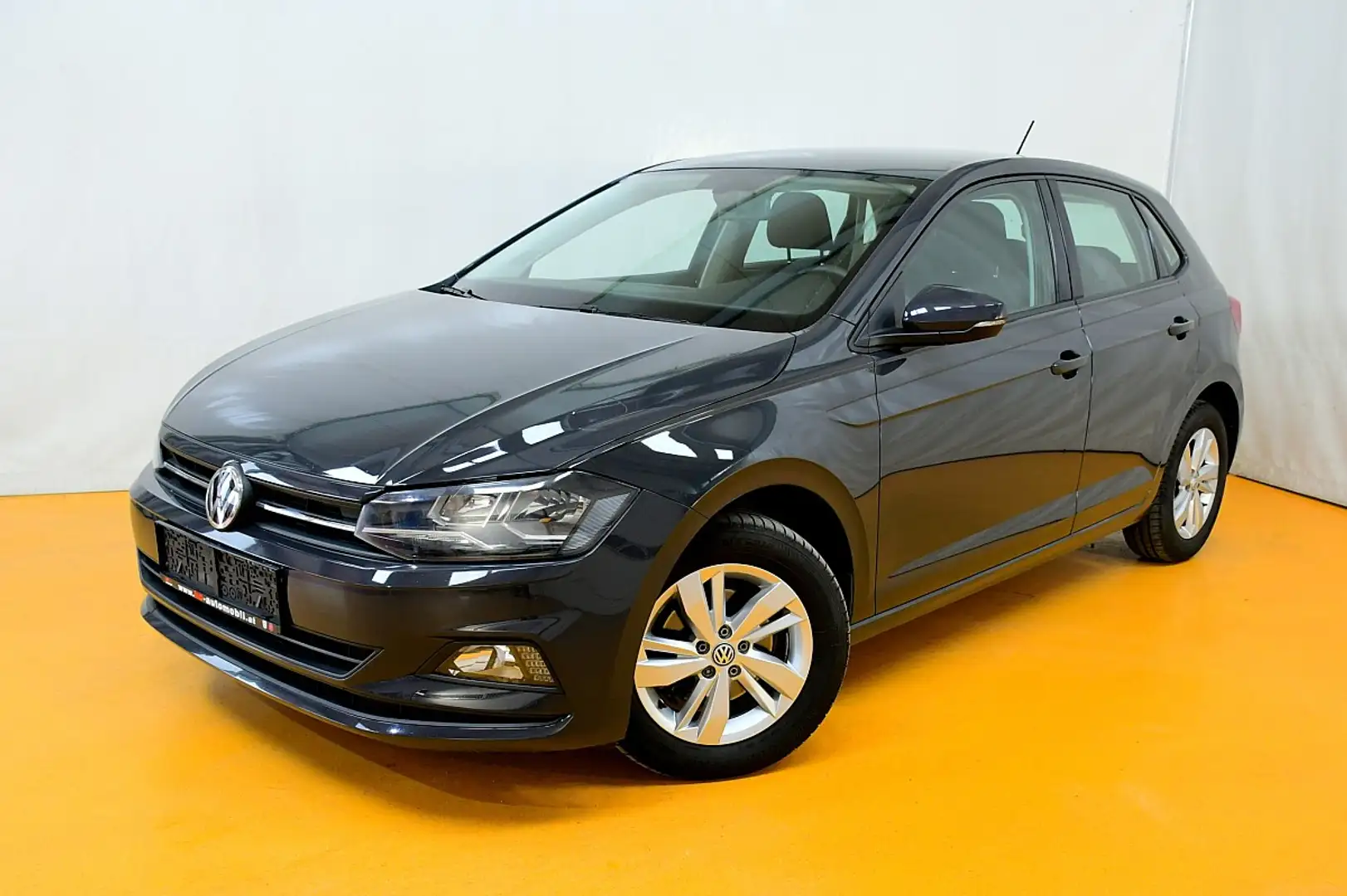Volkswagen Polo Comfortline 1,6 TDI Grijs - 1