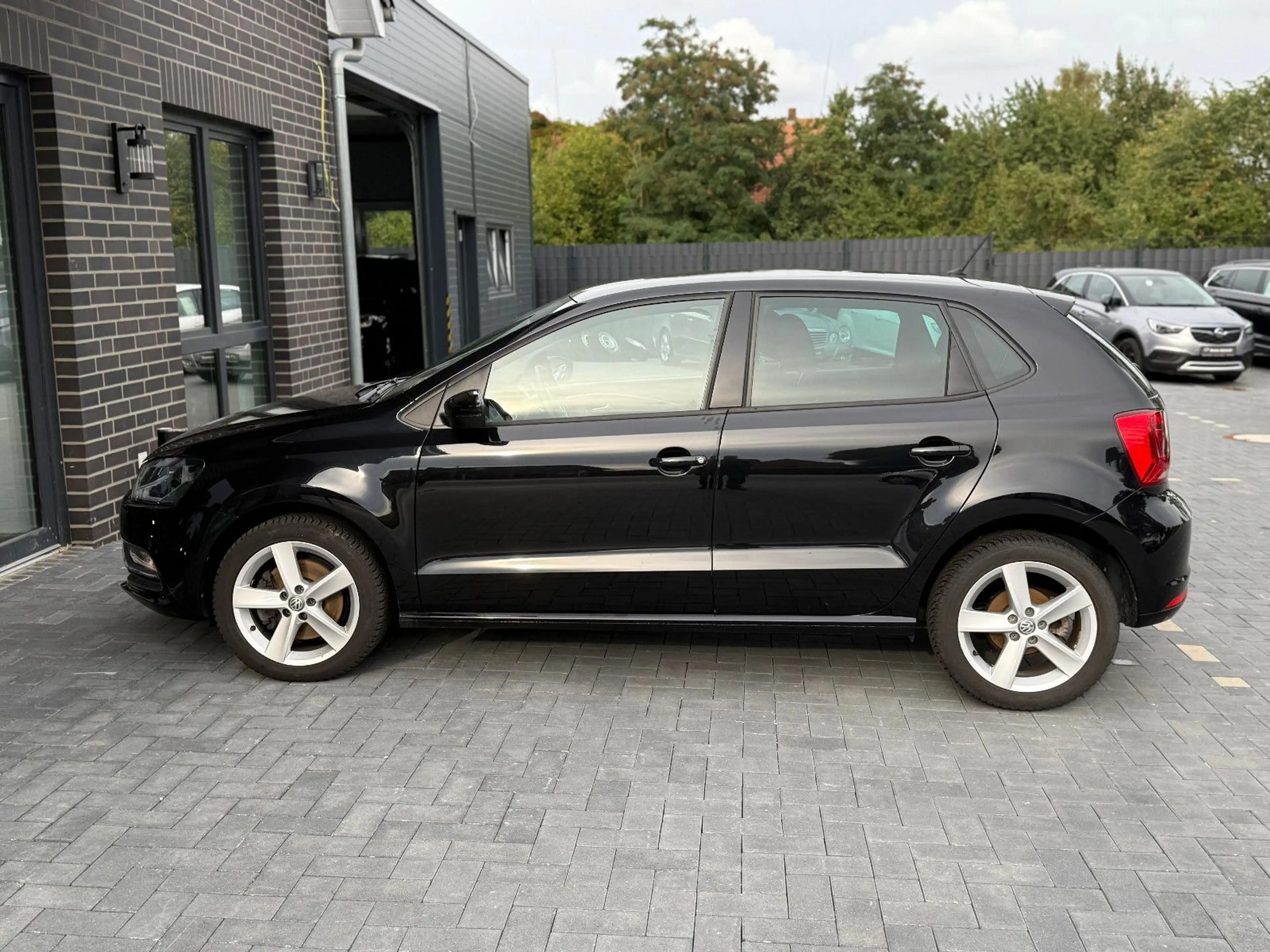 Volkswagen Polo V Highline 1.2*1Hand*SHZ*Klimatronic*PDC* — photo 5
