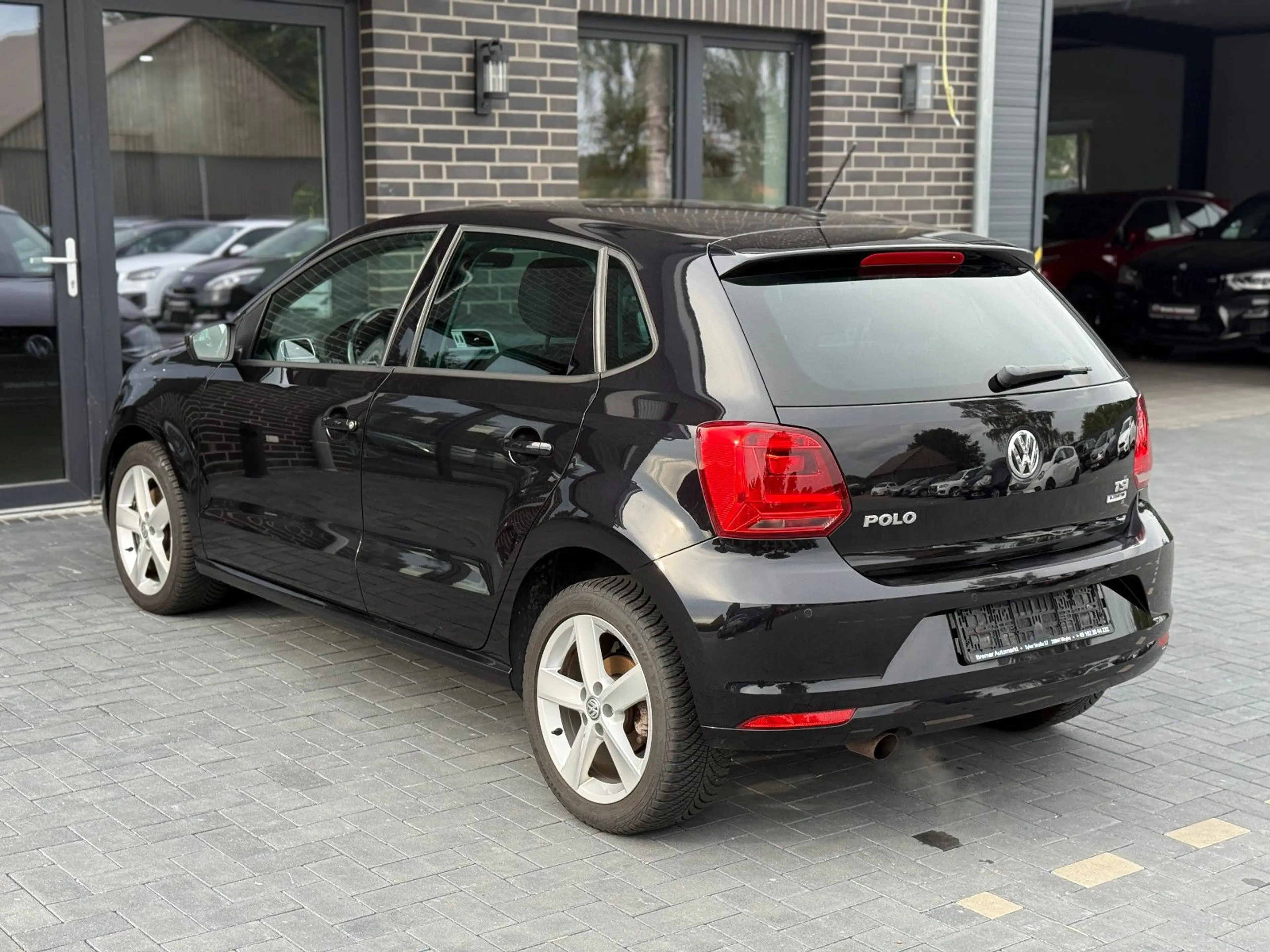 Volkswagen Polo V Highline 1.2*1Hand*SHZ*Klimatronic*PDC* — photo 6
