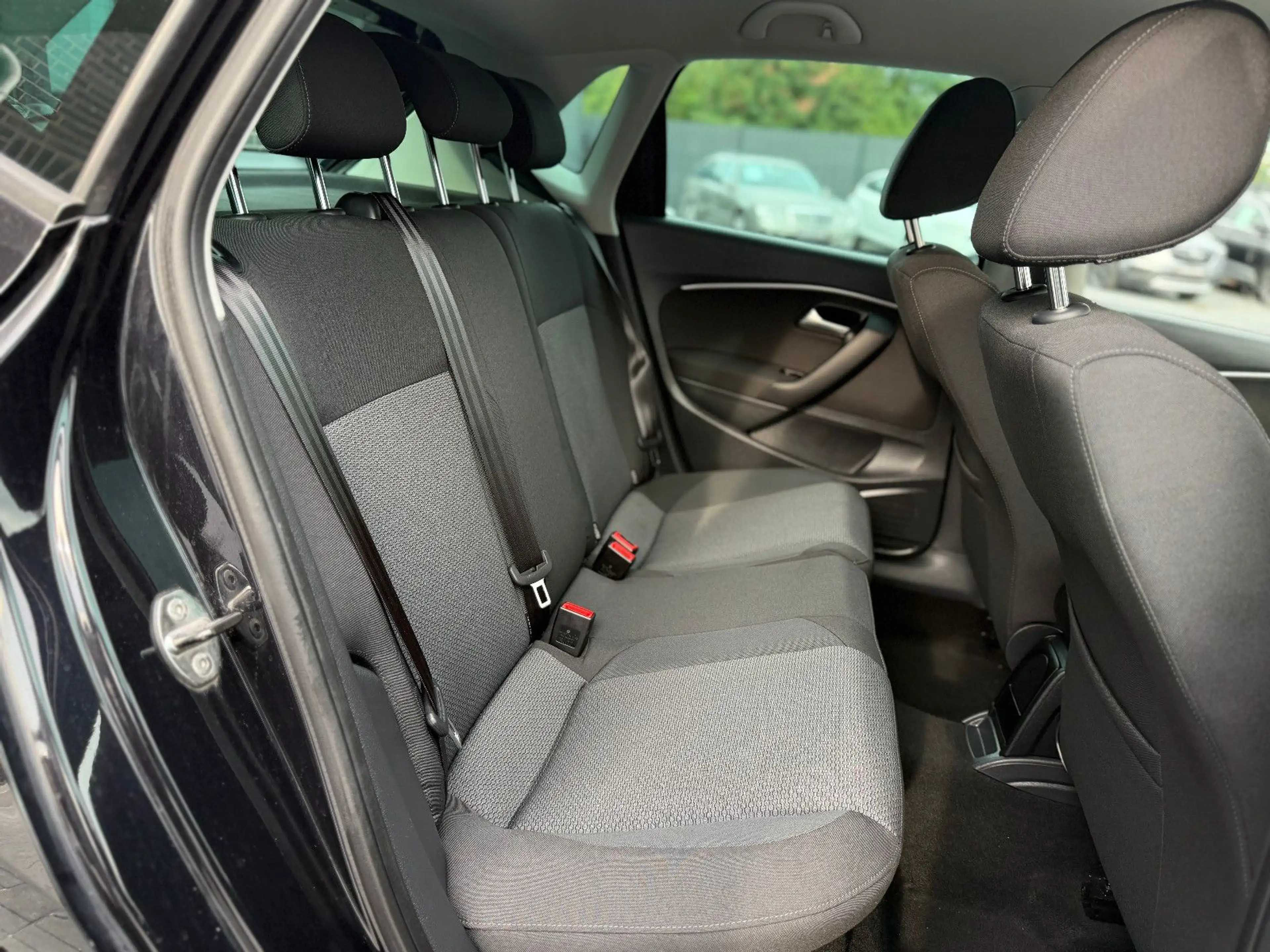 Volkswagen Polo V Highline 1.2*1Hand*SHZ*Klimatronic*PDC* — photo 10