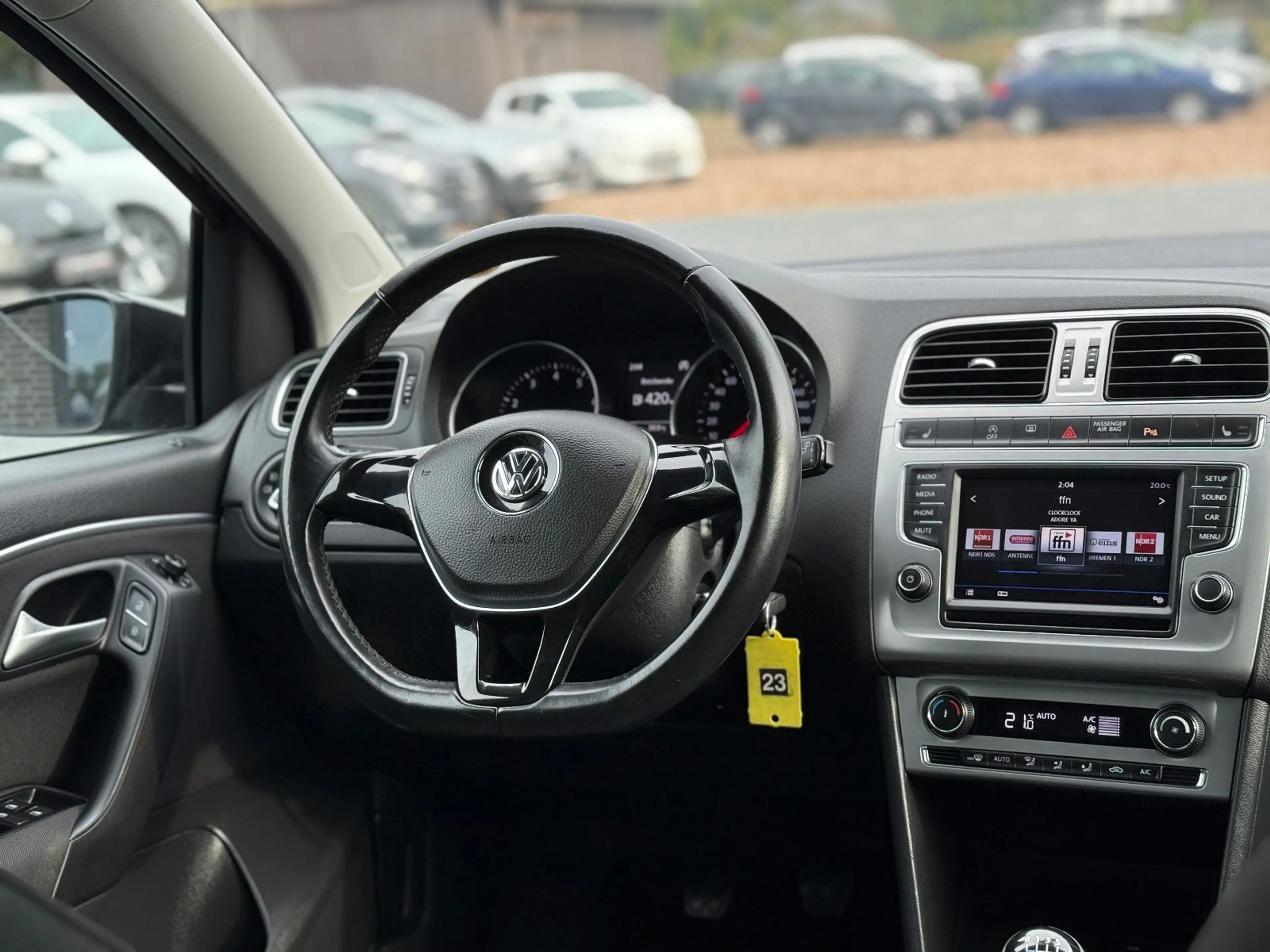 Volkswagen Polo V Highline 1.2*1Hand*SHZ*Klimatronic*PDC* — photo 13