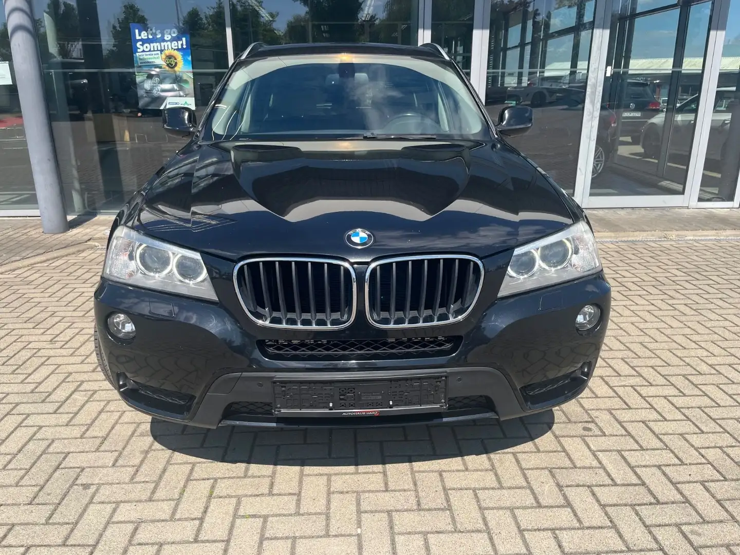 BMW X3 X Drive 20 d  PANO/LEDER/NAVI/XENON/AHK crna - 2