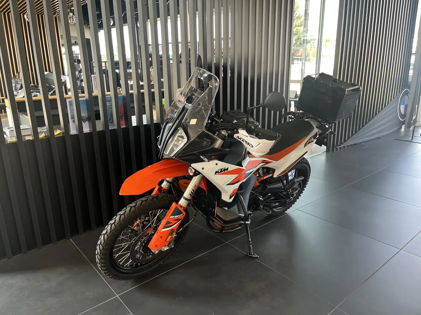 KTM 890 Adventure R Orange - 1