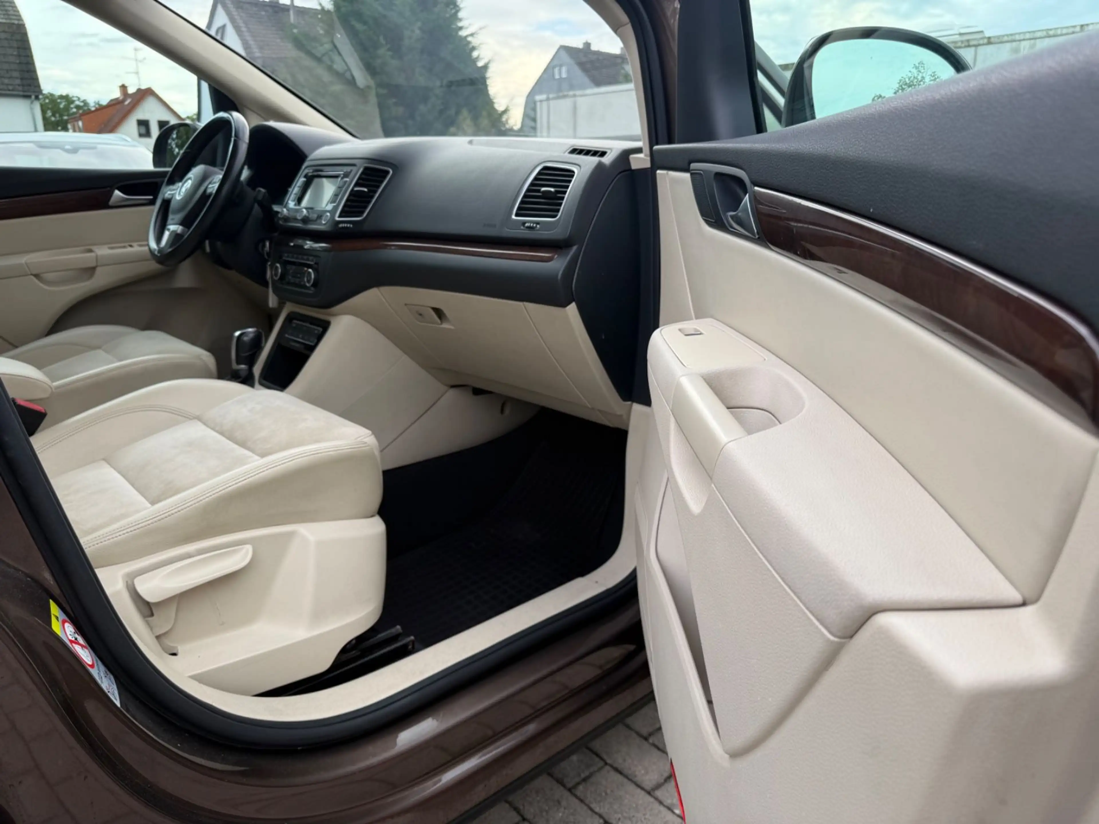Volkswagen Sharan Highline 2.0 TDI*DSG*7-Sitz*E-Türe*NAVI — photo 9