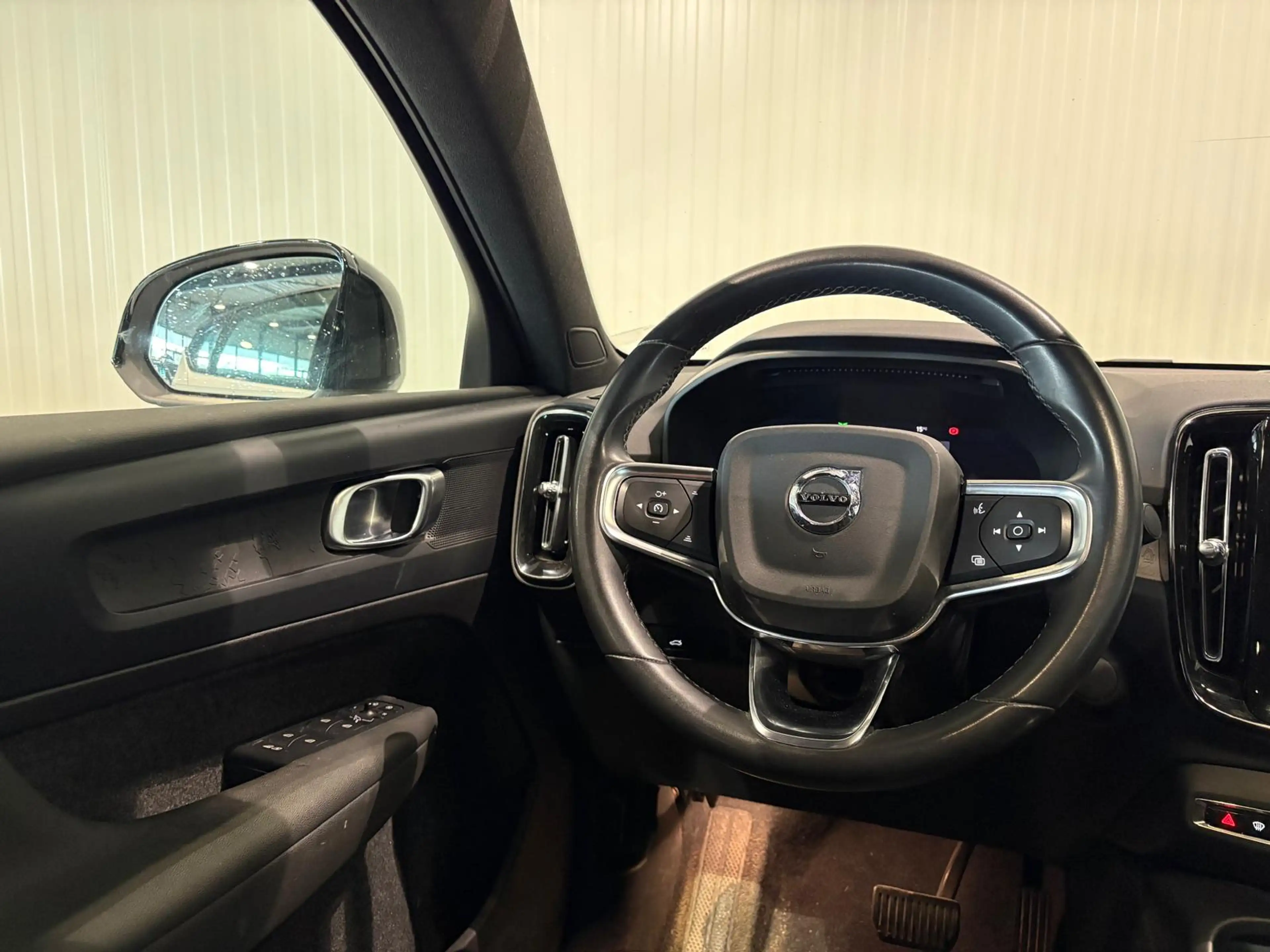 Volvo C40 Aut. Single Motor Extened Range 82 kWh Parkeercame — photo 4