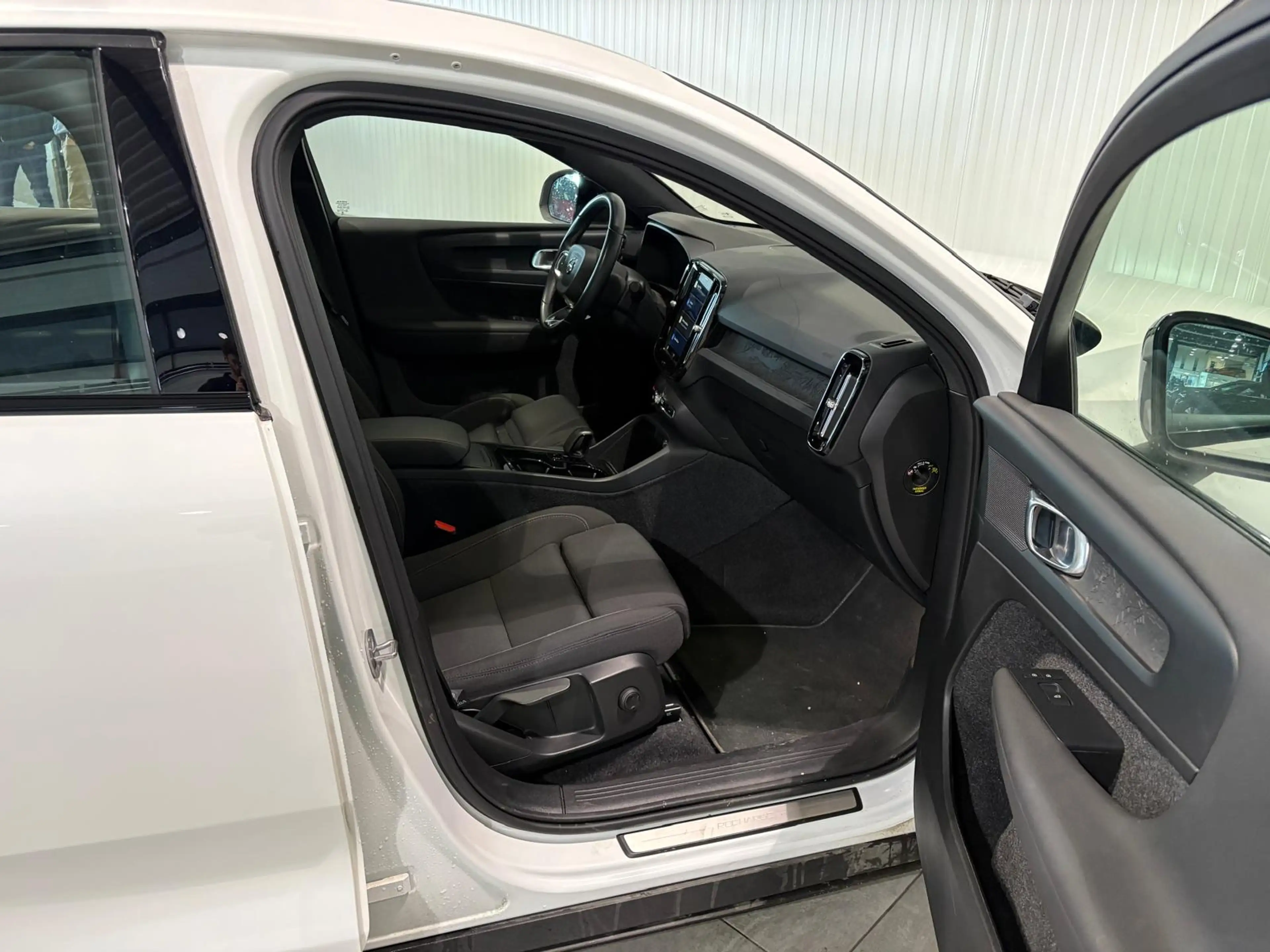 Volvo C40 Aut. Single Motor Extened Range 82 kWh Parkeercame — photo 13