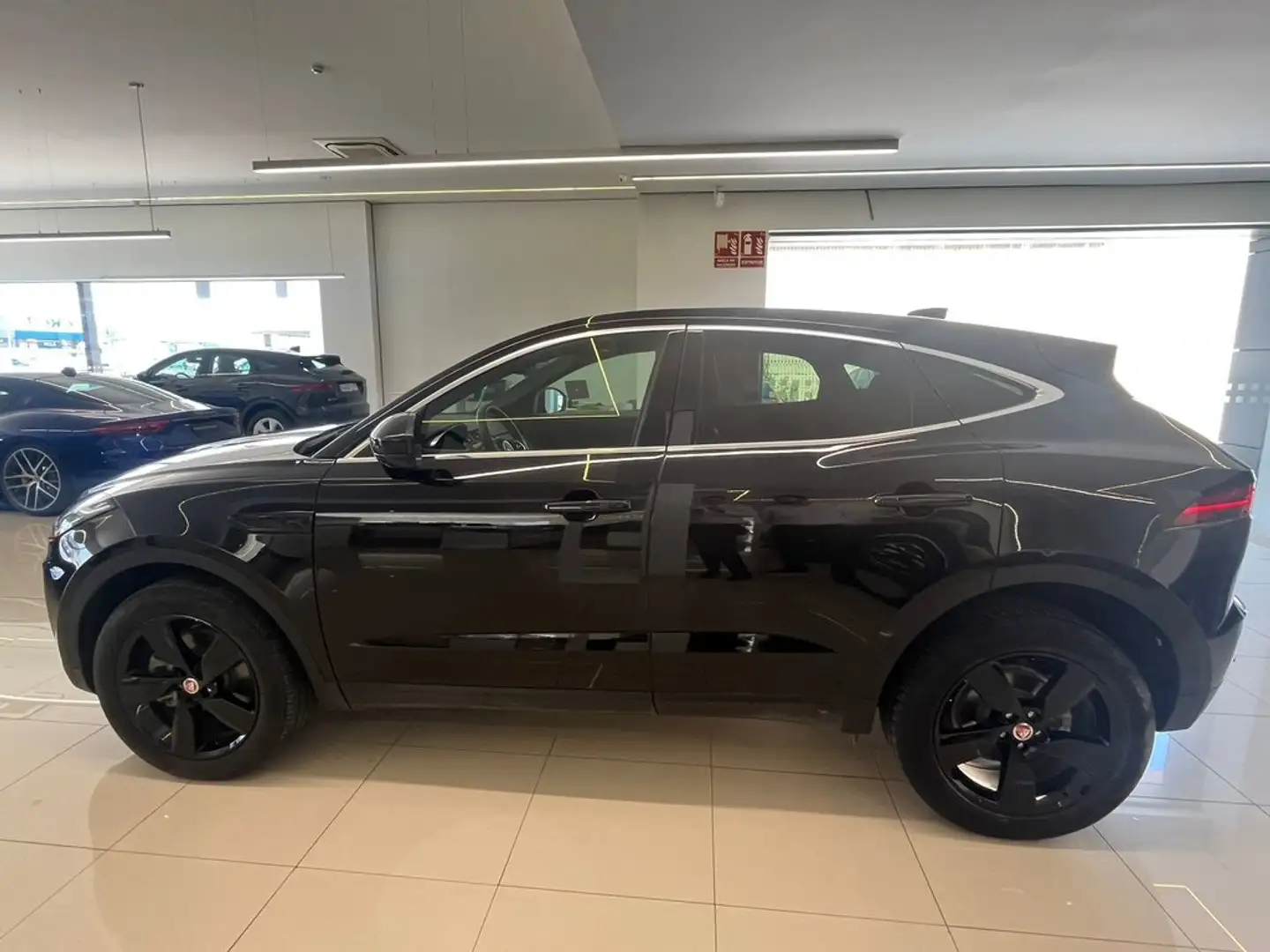 Jaguar E-Pace 2.0D I4 SE 163 Negro - 2